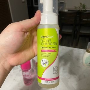 DevaCurl Frizz-Free Volumizing Foam